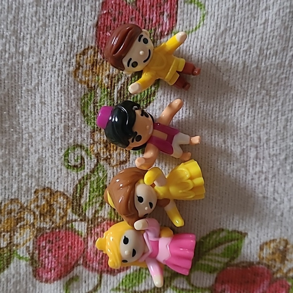 Disney Kinder Surprise Bundle